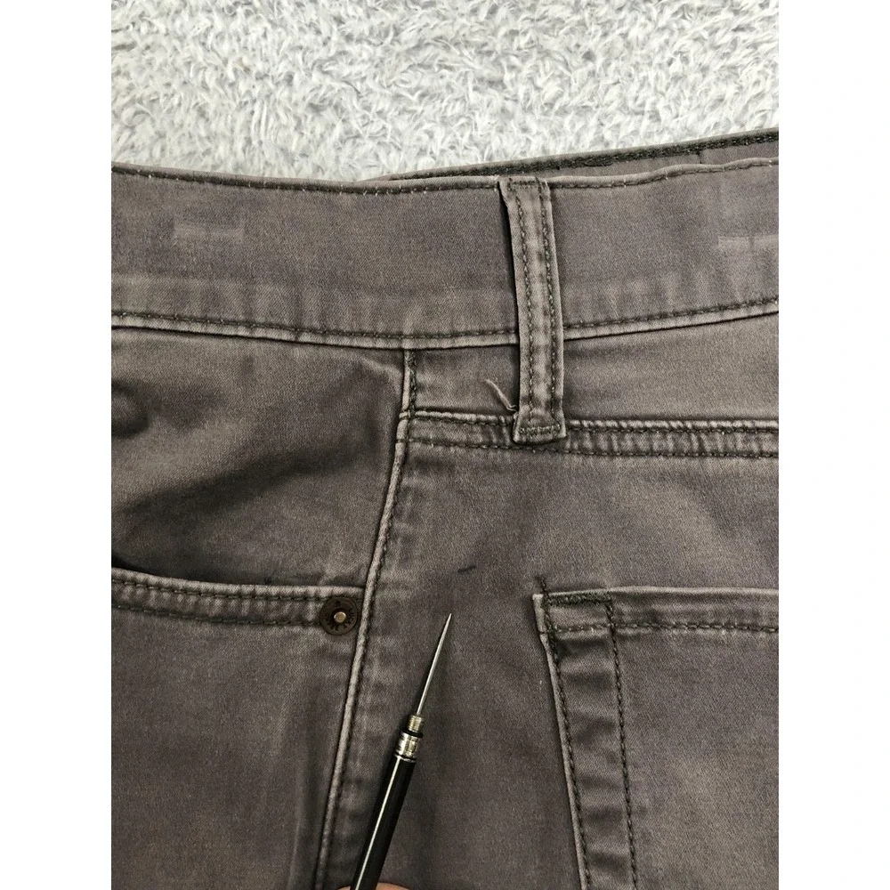 Lucky Brand Jeans Mens 38x30 (Tag 36x30) Brown 121 Slim Straight *Flaw